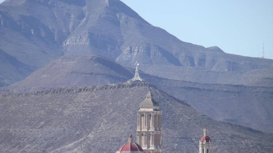 El Cerro de la Vega, detrás del Cerro de las Galeras, es una de las tres zonas que se considera que podrían ser áreas naturales protegidas.