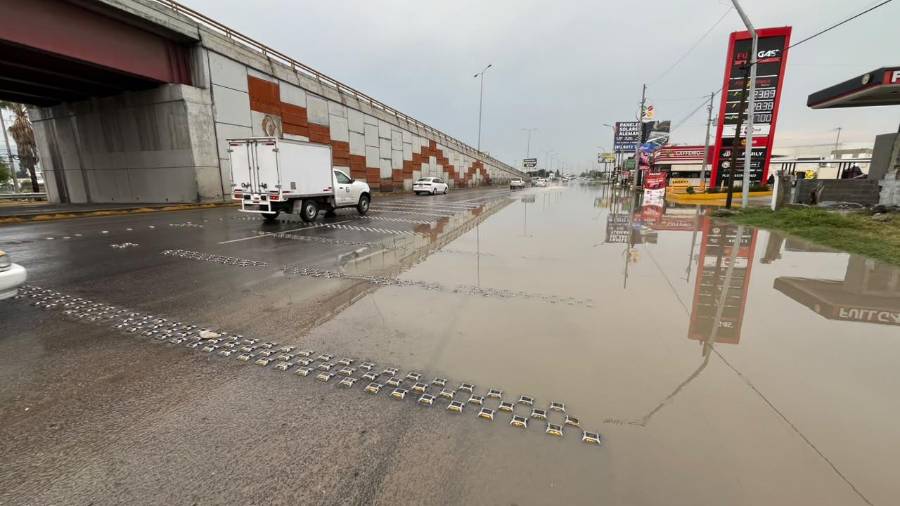 Tormenta ocasiona inundaciones y cierres parciales en Ramos Arizpe