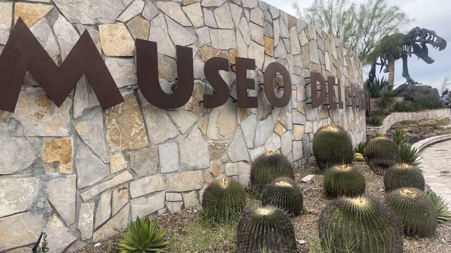 Las audioguías tienen una duración de dos horas, lo que permite realizar un recorrido del museo con las piezas más importantes.