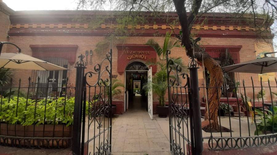 Las casonas del Centro Histórico se han convertido en puntos de encuentro para celebrar el amor y la amistad.