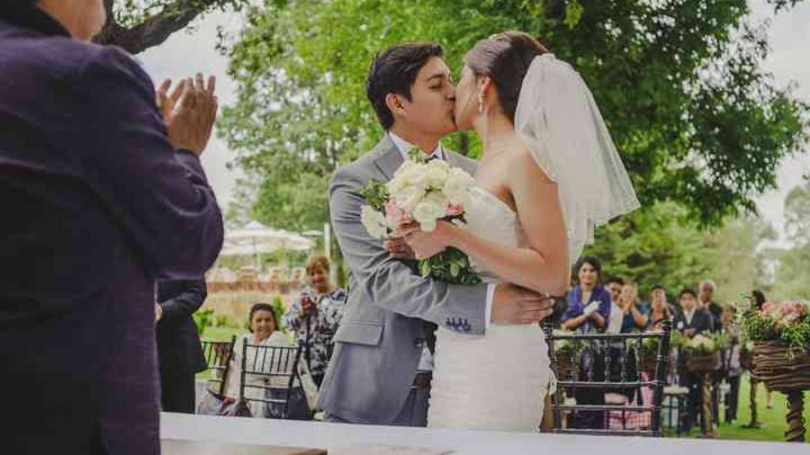 Prohibir que divorciados vuelvan a casarse antes de un año es inconstitucional