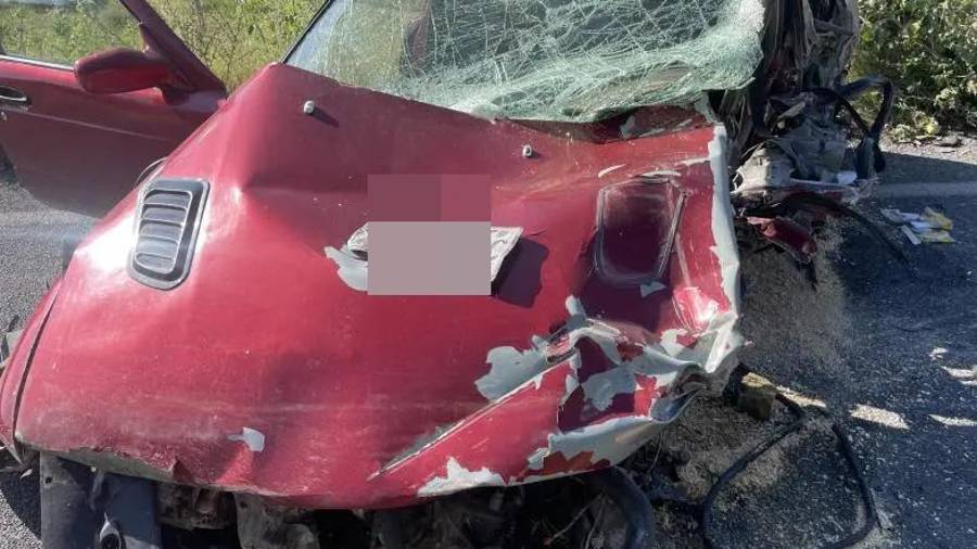 El hombre quedó prensado dentro de su vehículo tras el accidente ocurrido en la carretera libre 57.