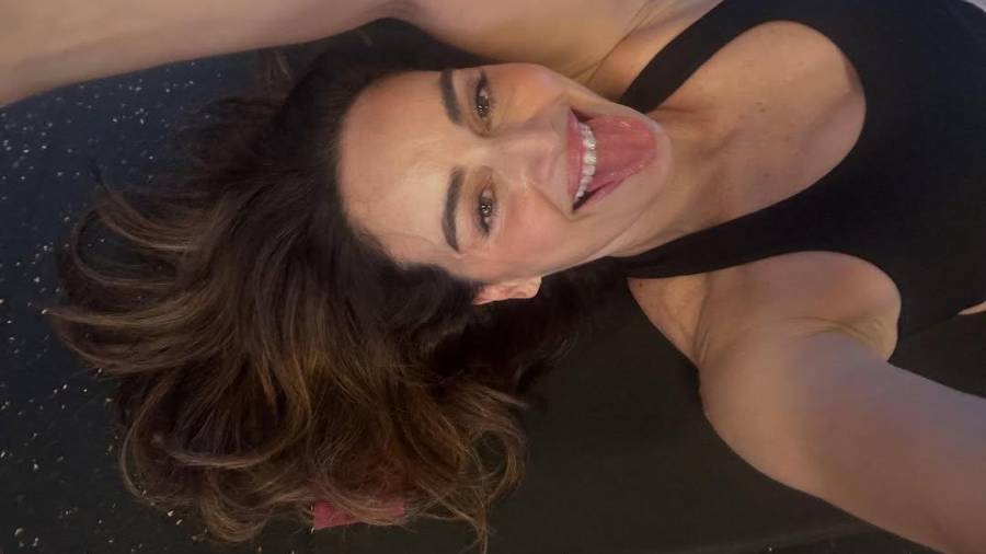 Romance. El consejo se lo dio su hermana y le ayudó a conocerse mejor así misma y a descubrir un lado masculino en ella que le gustó.