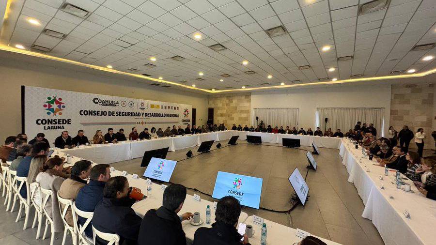 El mandatario encabezó la sesión del CONSEDE en La Laguna, donde refrendó su compromiso con la seguridad de las familias.