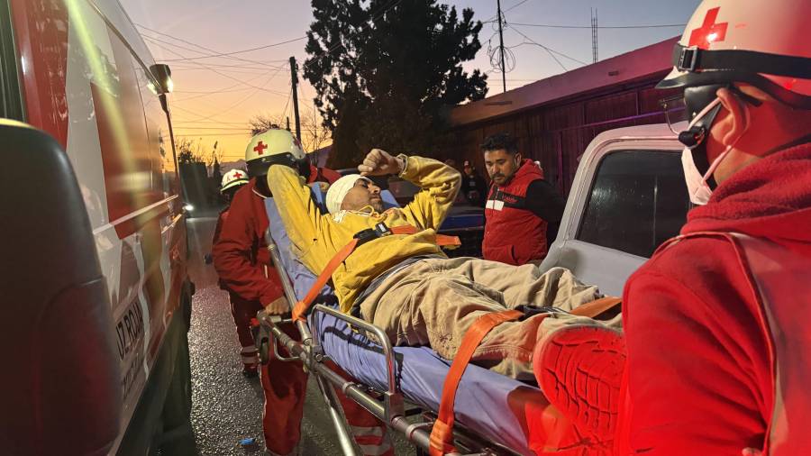 El hombre sufrió una lesión en el cráneo.