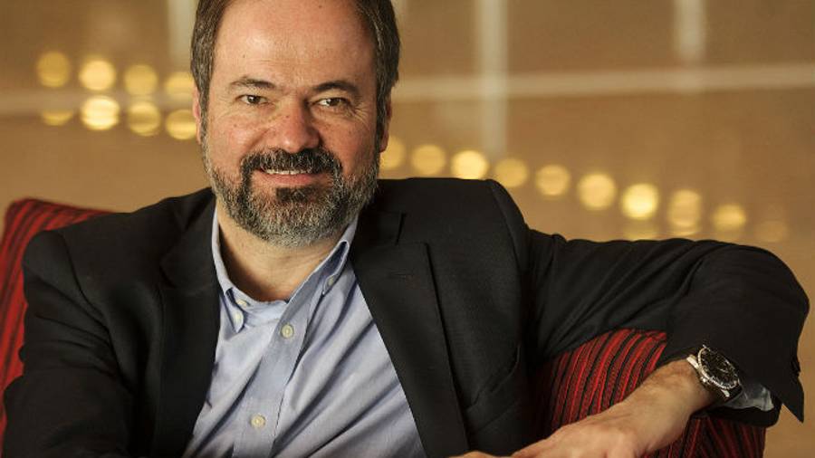 Gana Juan Villoro premio iberoamericano de narrativa en Chile