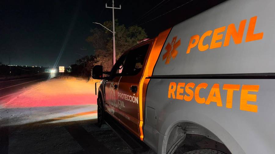 Rayo ocasiona incendio forestal en el Cerro del Fraile en NL