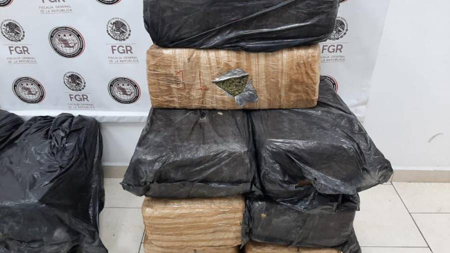 De acuerdo con las autoridades, el estupefaciente da un peso aproximado de 200 kilos.