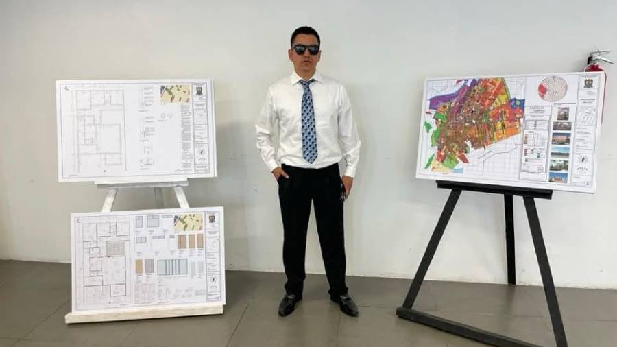 Magdiel cursó la carrera entre 2012 y 2016, ocultando al inicio su condición visual.