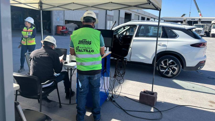 Emmanuel Olache Valdés destacó que la verificación vehicular contribuye a reducir emisiones y fortalecer la cultura ambiental en Saltillo.
