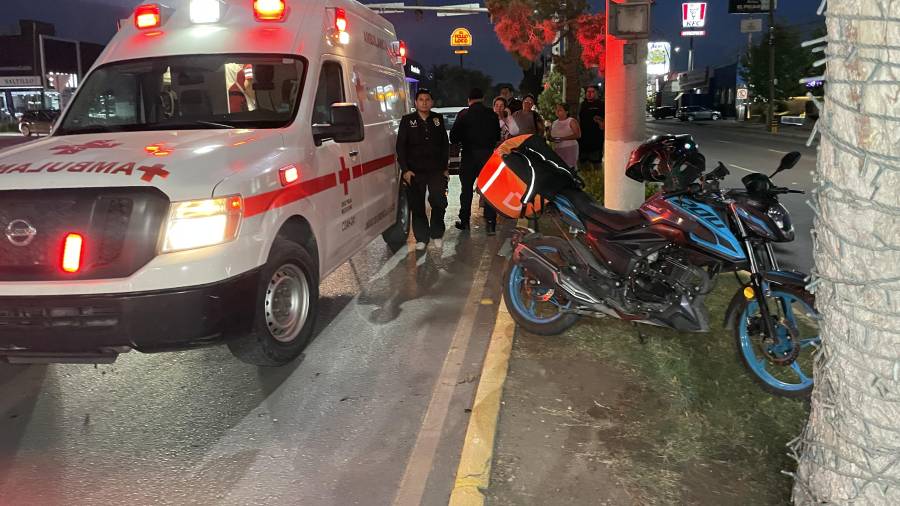 El accidente ocurrió en el cruce de los bulevares Venustiano Carranza y Galerías, al norte de Saltillo.