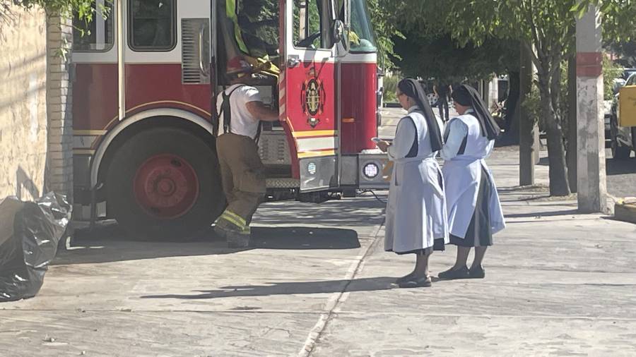 El fuego logró ser apagado por los bomberos.