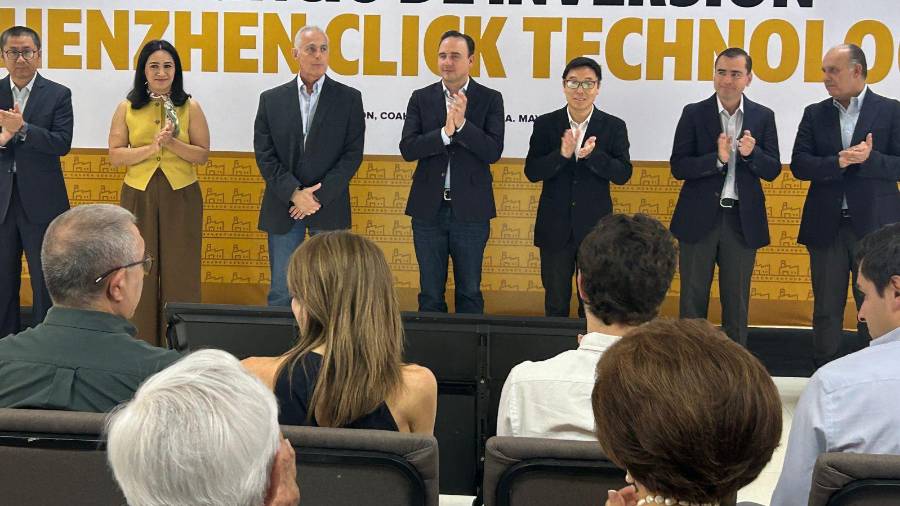 Durante el anuncio, Manolo Jiménez destacó que la generación de empleos es el principal programa social.