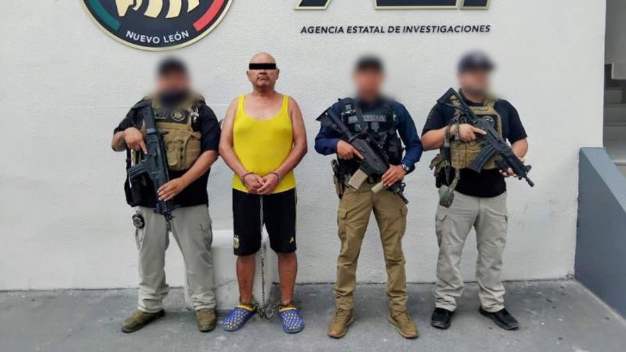 Autoridades de Nuevo León lograron la detención de un hombre señalado por su presunta participación en el atropello de dos adolescentes, una de las cuales murió.