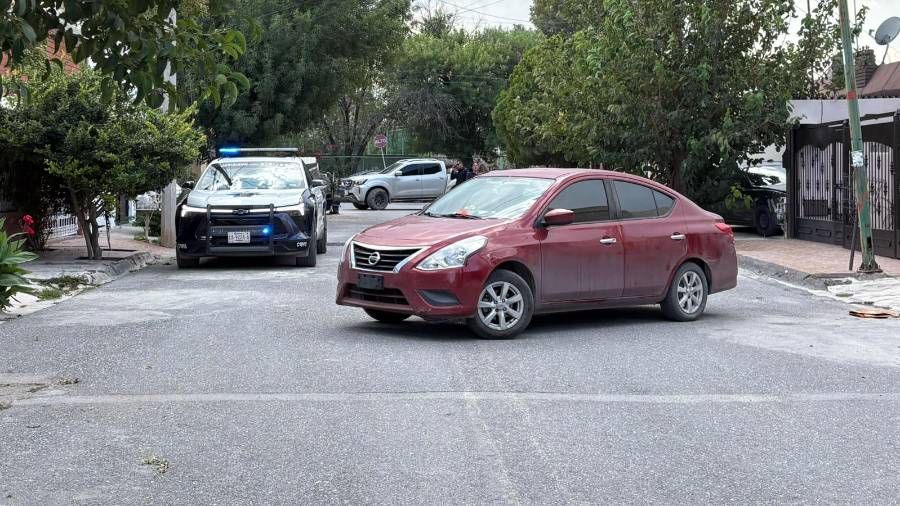 Autoridades acudieron al lugar para acordonar el área.