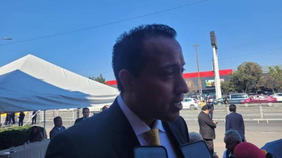 Ángel Mahatma Sánchez, titular de la SEVOT, explicó que gracias a la donación de dos lotes por parte del Gobierno de Coahuila fue posible concretar la construcción de 88 viviendas en Monclova.