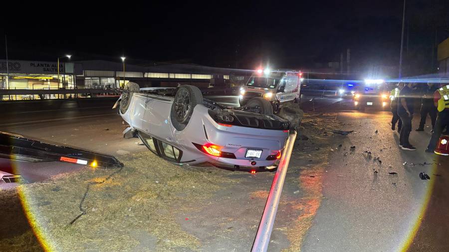 Patrullas serán colocadas en puntos considerados de riesgo sobre la carretera Monterrey-Saltillo para obligar a los automovilistas a disminuir la velocidad.