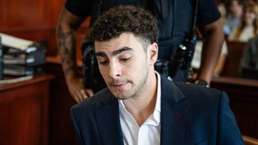 La sorpresiva aparición se produce meses después de que los abogados de Mangione mantuvieran conversaciones infructuosas con las autoridades federales.