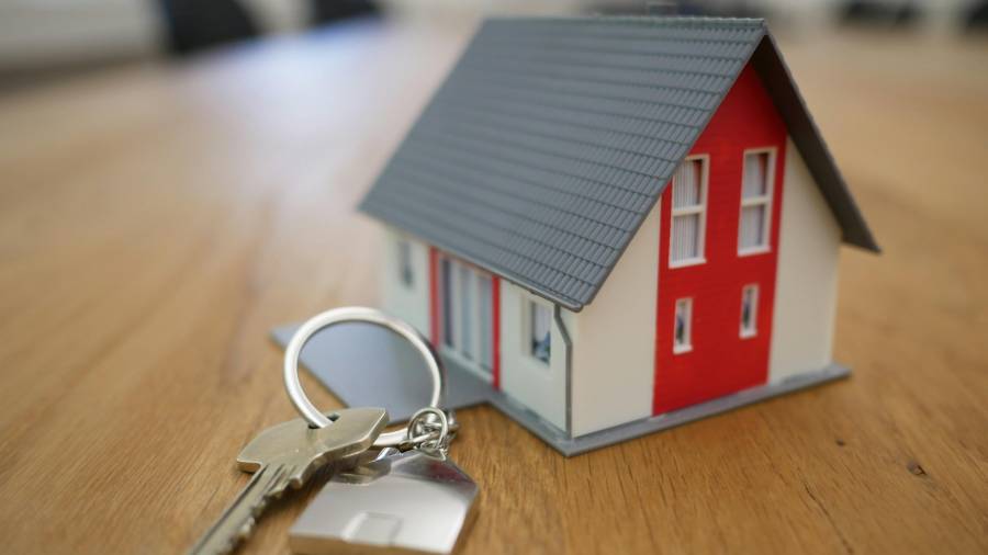 La falta de profesionalización en el sector inmobiliario abre la puerta a los fraudes.