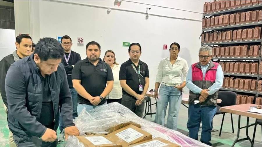 Personal electoral recibió y trasladó las boletas que serán utilizadas durante la jornada del próximo 7 de junio en Coahuila.