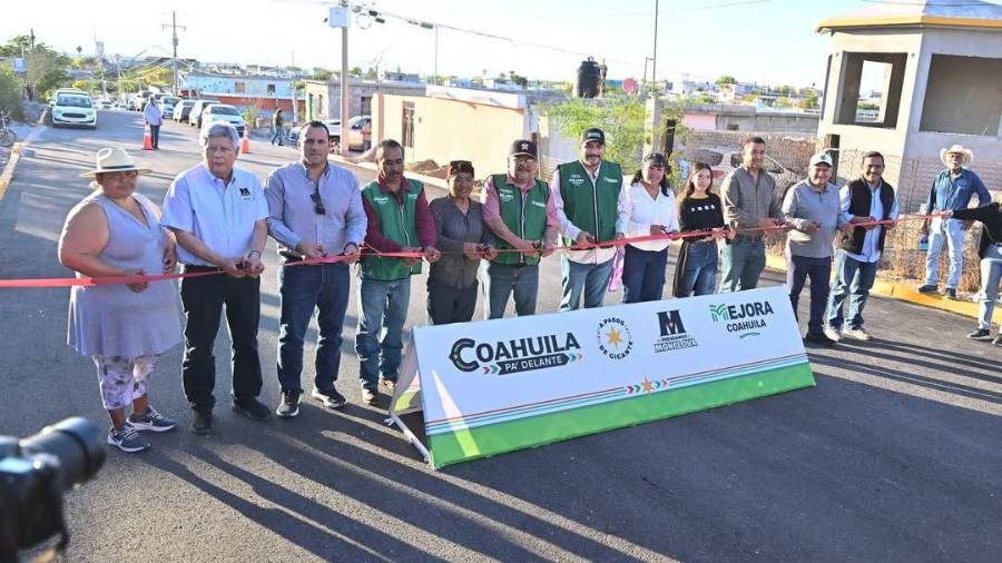 El alcalde Carlos Villarreal encabezó el arranque y entrega de obras en distintos sectores de la ciudad.