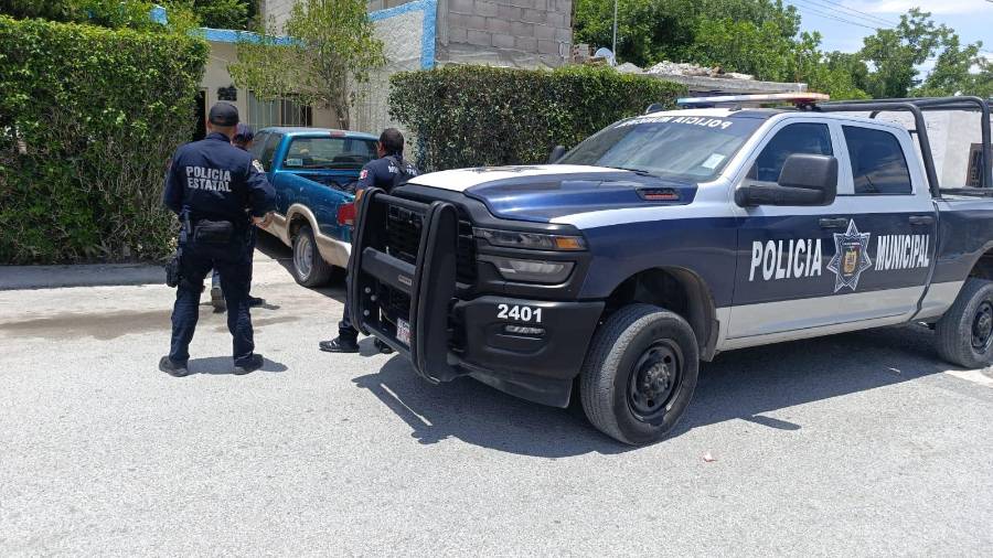 El incidente fue reportado inicialmente a través de grupos de WhatsApp, donde se alertó sobre un presunto asalto, situación que movilizó a las corporaciones de seguridad hasta el lugar de los hechos.