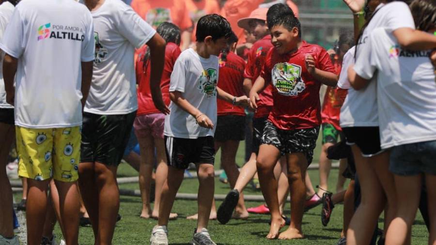 Un total de 300 niñas y niños participan en los Cursos de Verano 2026 que se realizan en el Biblioparque Sur.