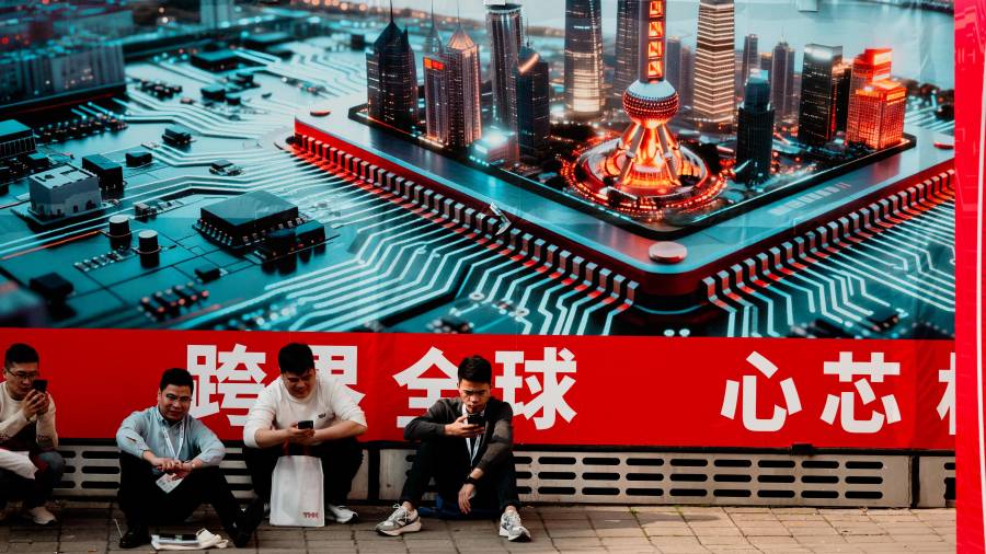 A mediados de la segunda mitad de 2025, el Senado mexicano aprobó cambios legislativos que contemplan aranceles de entre el 5 % y el 50 % a unos 1,463 productos.