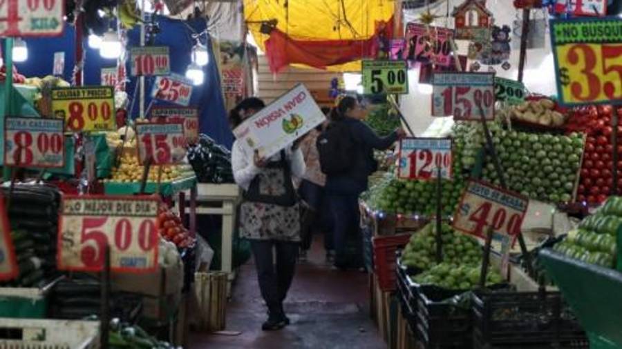 La inflación general, también conocida como el impuesto de los pobres, fue de 0.66% y tomó por sorpresa a los 32 bancos, casas de bolsa y grupos de análisis privados.