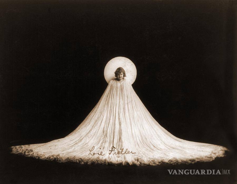 $!A 90 años de su muerte, Loïe Fuller sigue siendo la revolucionaria de la danza
