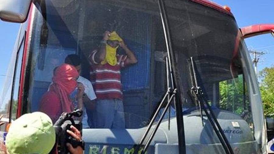 Partidos políticos motivan conflicto de normalistas: Vallejo