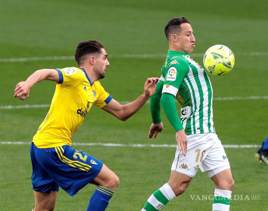 $!Betis con Guardado y Lainez derrotan al Cádiz y ya son sextos