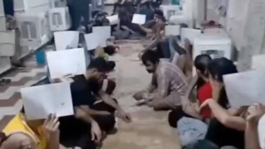 La huelga de hambre, en la que participan al menos mil 500 presos condenados a muerte en la prisión de Ghezel Hesar, cerca de Teherán, comenzó hace dos semanas.