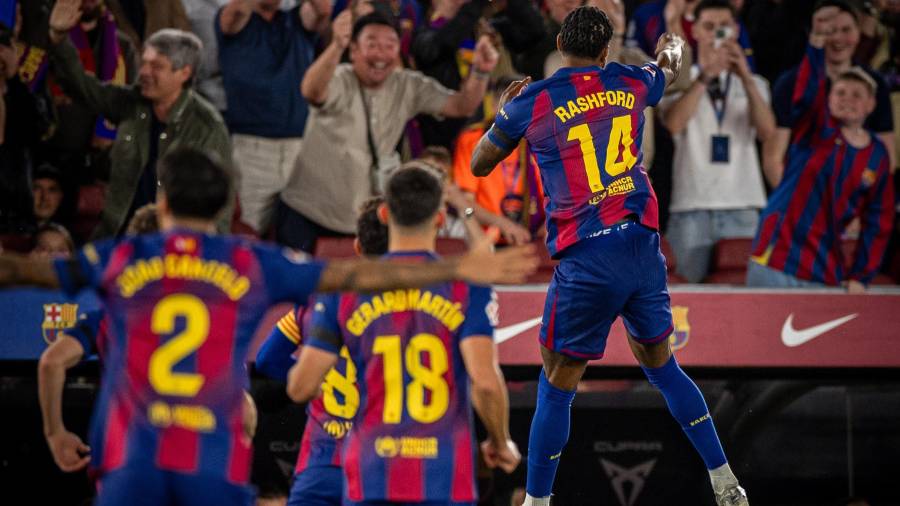 Barcelona venció 2-0 al Real Madrid en el Clásico Español y quedó muy cerca de coronarse campeón de LaLiga tras una noche redonda en el Spotify Camp Nou.