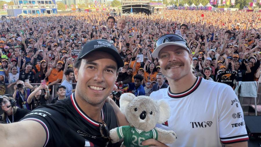 Sergio Pérez se prepara para su regreso a la Fórmula 1 en el Gran Premio de Australia 2026, donde debutará con el nuevo equipo Cadillac.