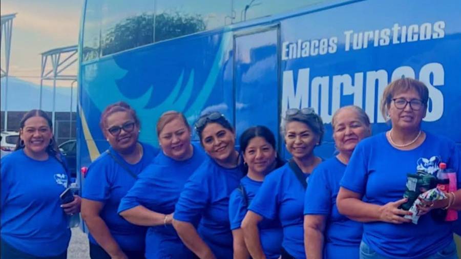 Los 29 pasajeros procedentes de Monclova, Frontera, Castaños y San Buenaventura permanecieron varias horas varados en una carretera de San Juan del Río, Querétaro.