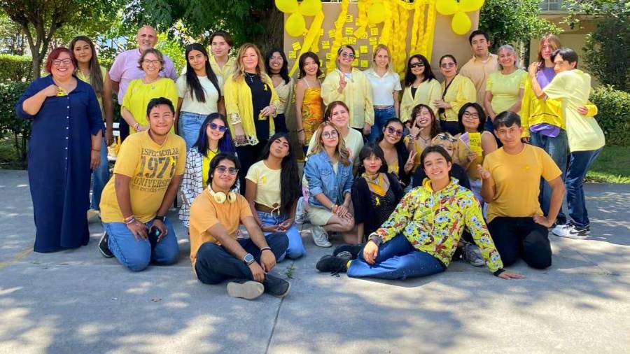 Personal de la UNIF participó en actividades de orientación durante Septiembre Amarillo.