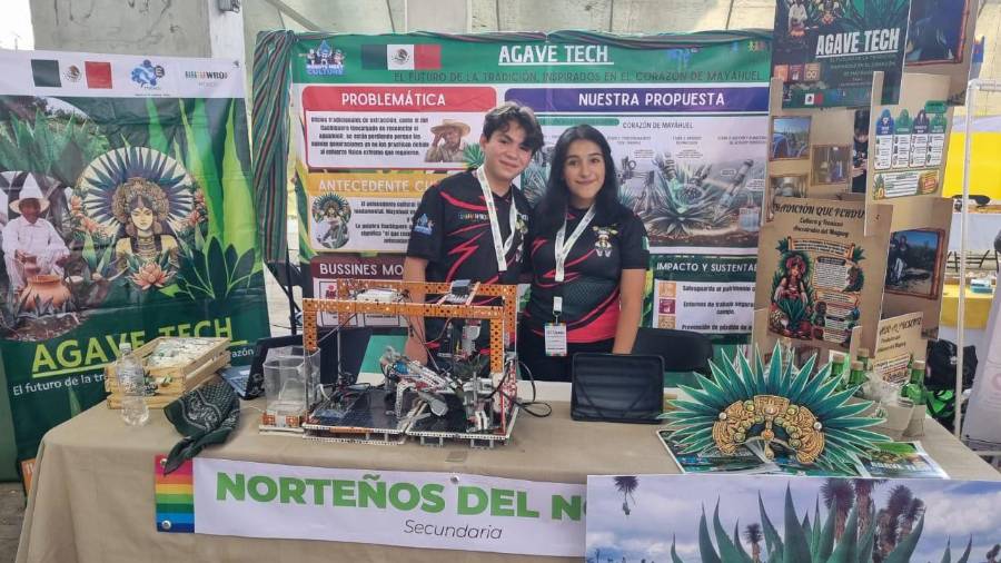 Ámbar Constanza López Cueto y Rodrigo Maycotte Hernández subieron al podio al obtener el segundo puesto en su categoría.