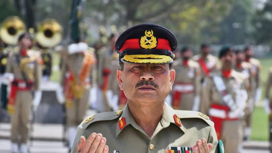 Ver imagen en pantalla completaEl jefe del Estado Mayor del Ejército de Pakistán, Asim Munir, conversó sobre el conflicto entre Estados Unidos e Irán en una llamada con el presidente estadounidense.