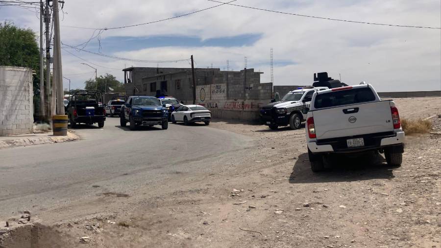 Corporaciones de seguridad acudieron a la escuela Vasconcelos, en el sector Torremolinos de Gómez Palacio, tras la difusión de una presunta amenaza entre estudiantes.