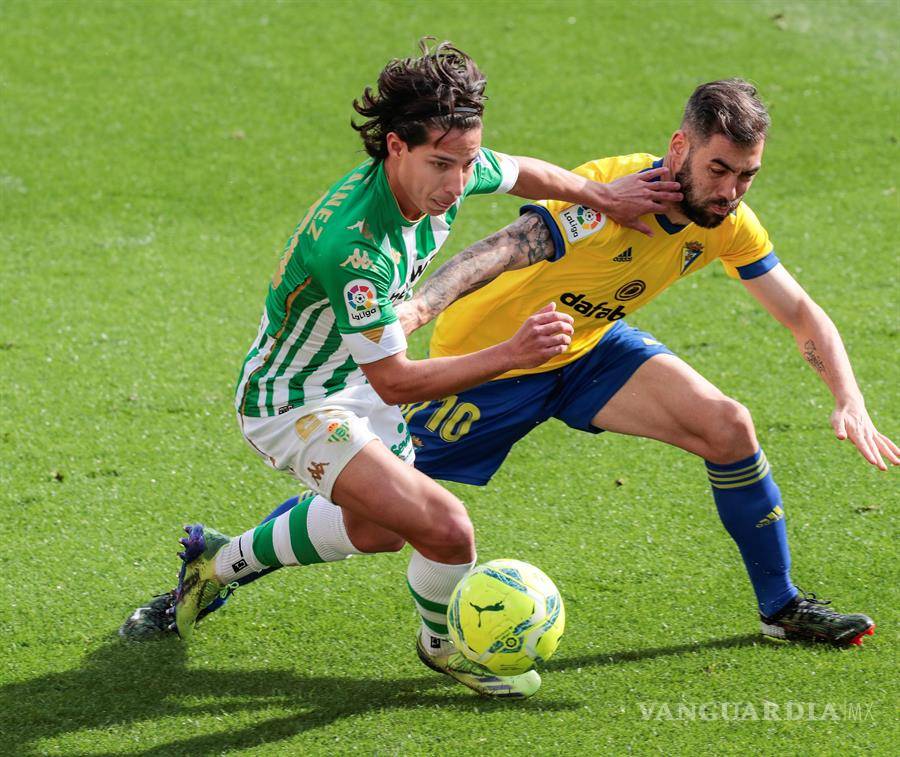 $!Betis con Guardado y Lainez derrotan al Cádiz y ya son sextos