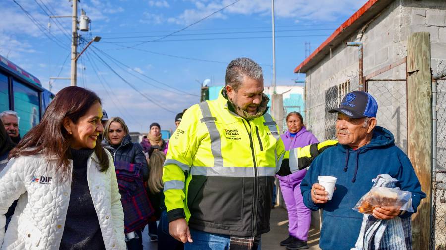 El alcalde destacó la importancia de estar cerca de la población, escucharla y trabajar junto a las familias.