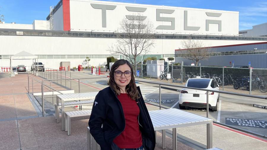 Ángela Valeria Salinas es egresada del Instituto Tecnológico de Saltillo y actualmente trabaja en la planta Tesla de California.