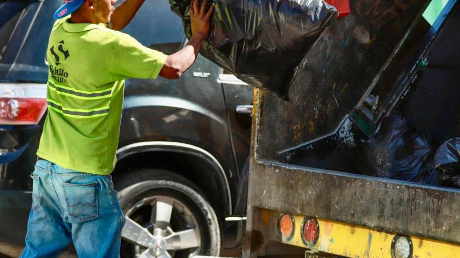 El próximo miércoles los trabajadores de recolección no laborarán, por lo que se pide a los saltillenses no sacar las bolsas de basura a la calle.