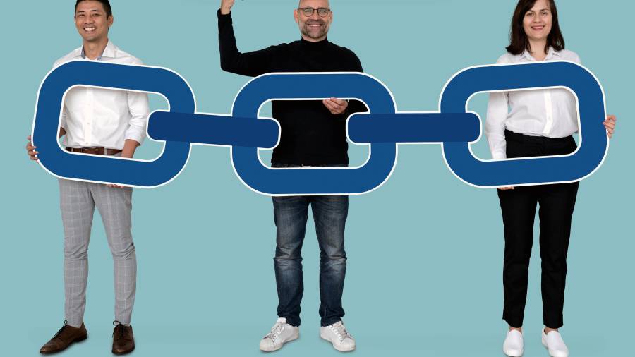 El sistema blockchain (cadena de bloques) es un registro a gran escala, seguro, transparente e inmutable, según Schnura.