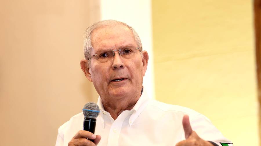 La dirigencia estatal del PRI en Coahuuila, encabezada por Carlos Robles Lostanau, responsabilizó al Gobierno federal por el alza en productos básicos.