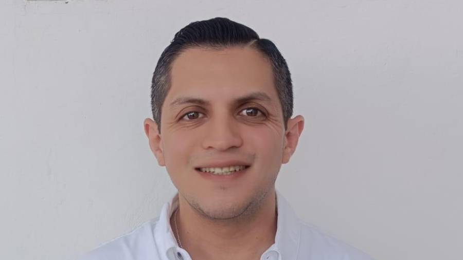 El director de la FACYD, Tadeo Vargas, informó que la facultad actualizará el plan de estudios de Administración de Empresas y reportó un crecimiento histórico en la matrícula.