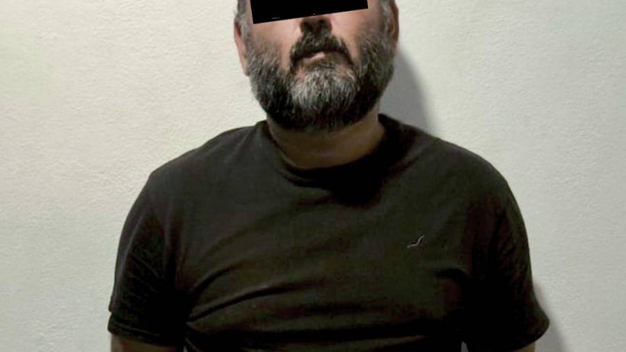 La Policía de Guadalupe interceptó una camioneta con reporte de robo y detuvo al conductor, quien viajaba con su familia