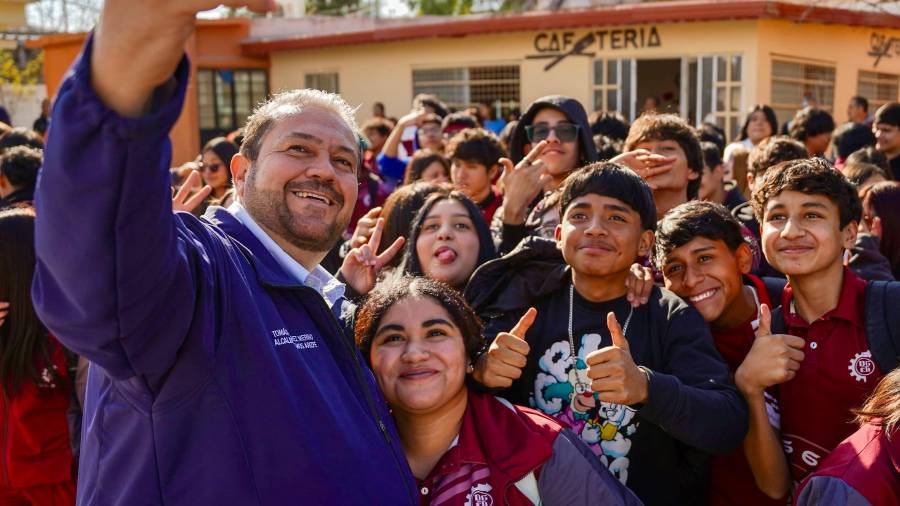 Integrantes de la comunidad escolar participan en la definición de prioridades para mejorar sus planteles.