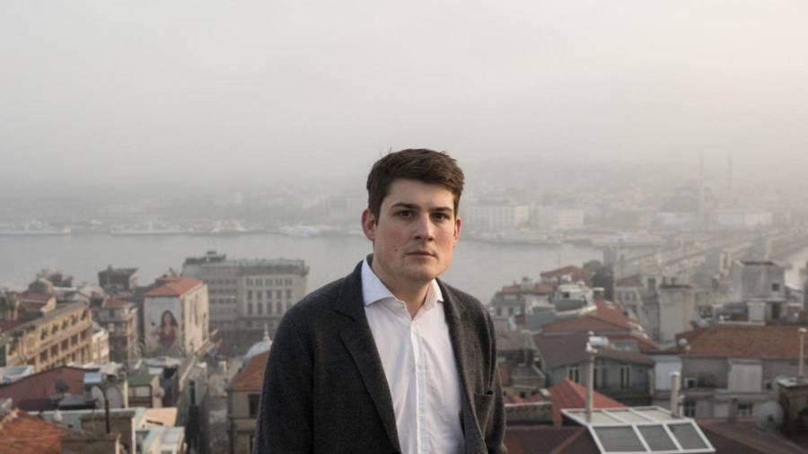 Raphael Geiger detalla cómo transmitir al público el drama causado por el sismo en Turquía.